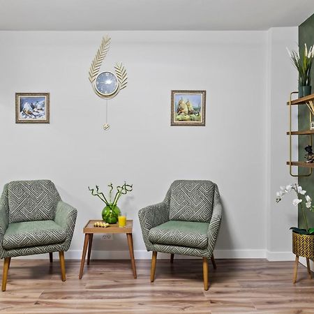 Cozy By Art City Bukares Bagian luar foto