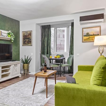 Cozy By Art City Bukares Bagian luar foto
